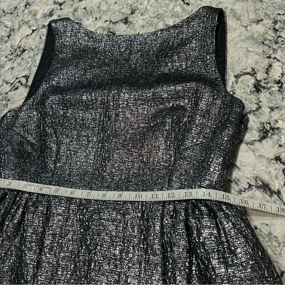 Kate Spade Ladies Size 8 Sleeveless Metallic Dress